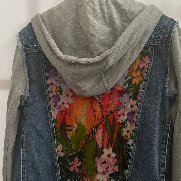 NWOT Sold out Desigual Denim Jacket with removable Gray Hood - Picture 13 of 16